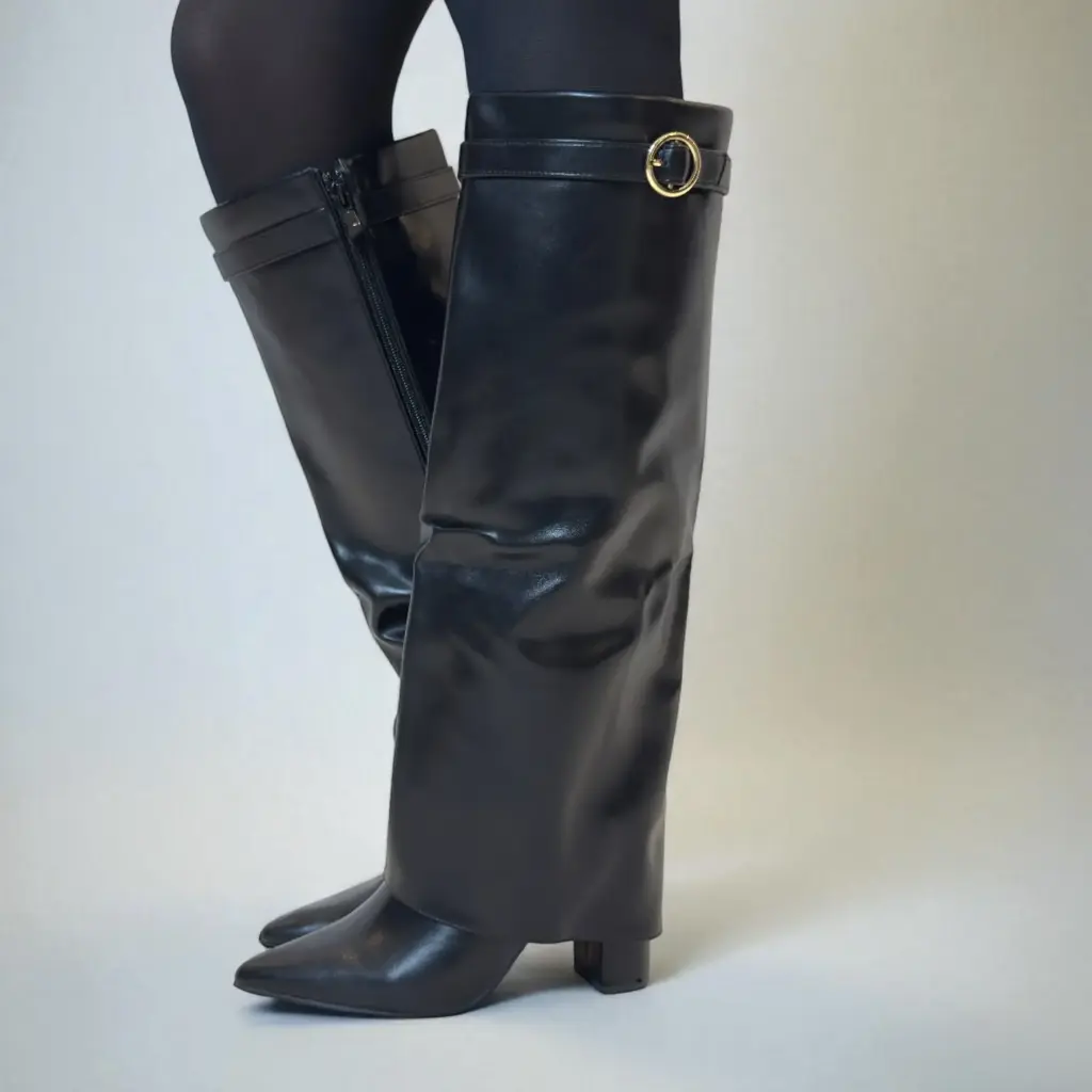 Bottes Hautes Détails Doré 